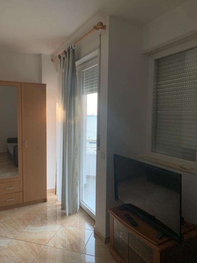 Kokomani 2 Apartment Драч Екстериор снимка